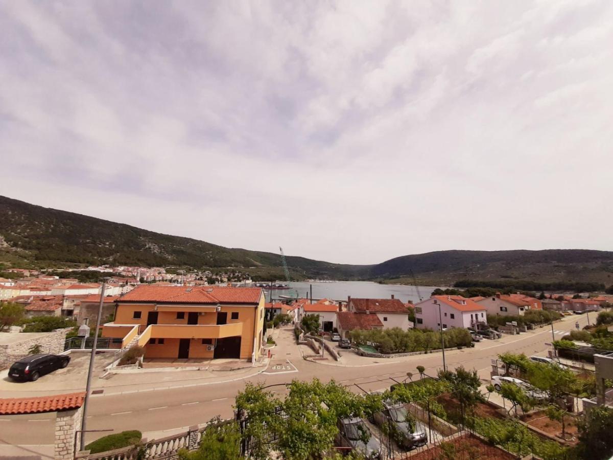 Apartments Izabela Muzic-Fornaric Cres Exterior foto
